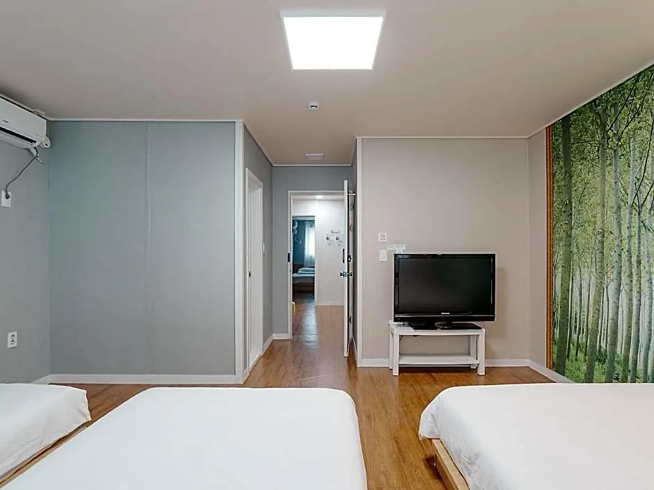 Incheon Airport Guesthouse Rainboots Hotel